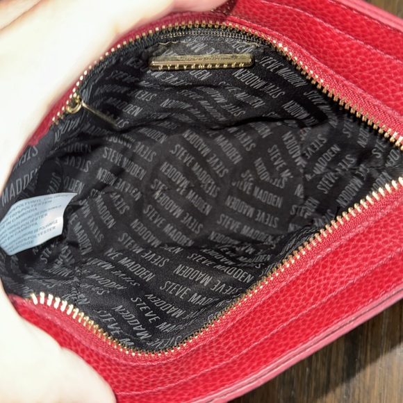 Steve Madden Crimson Red Crossbody Bag - Picture 5 of 9